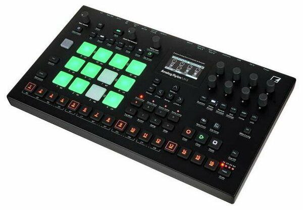 600x416