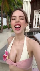576x1024