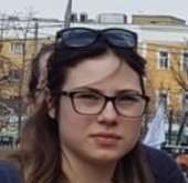 379x369