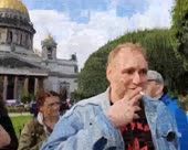 898x720